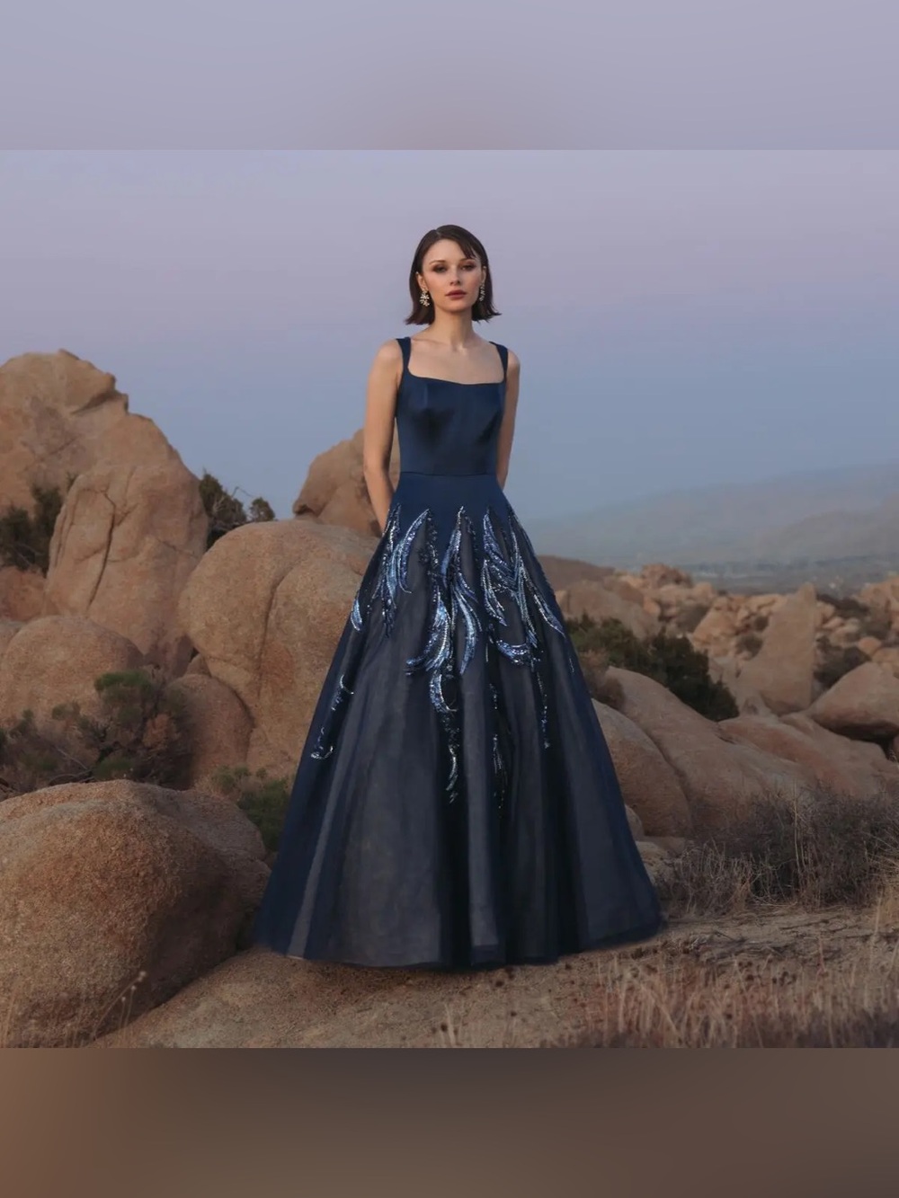 MAC DUGGAL
Navy Embellished Satin Ball Gown With Tulle Skirt Size 14